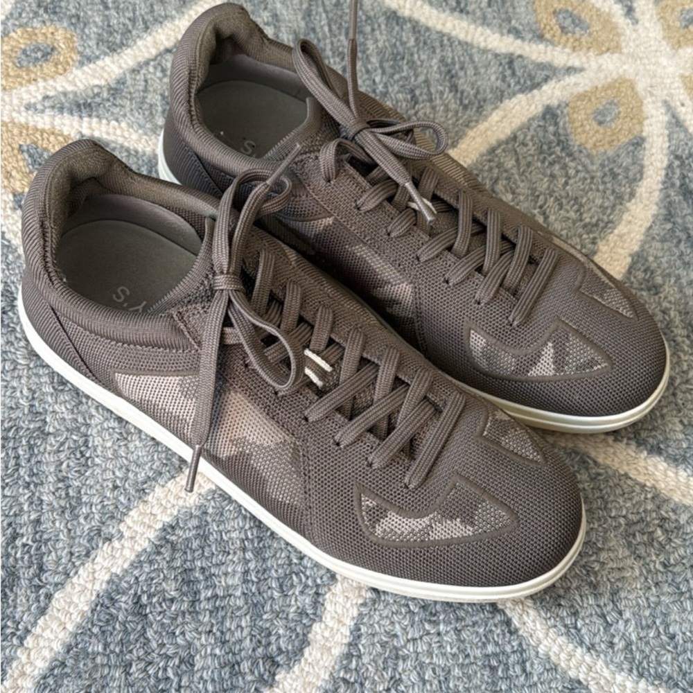 Size 9 Rothy’s Men's Sneakers
